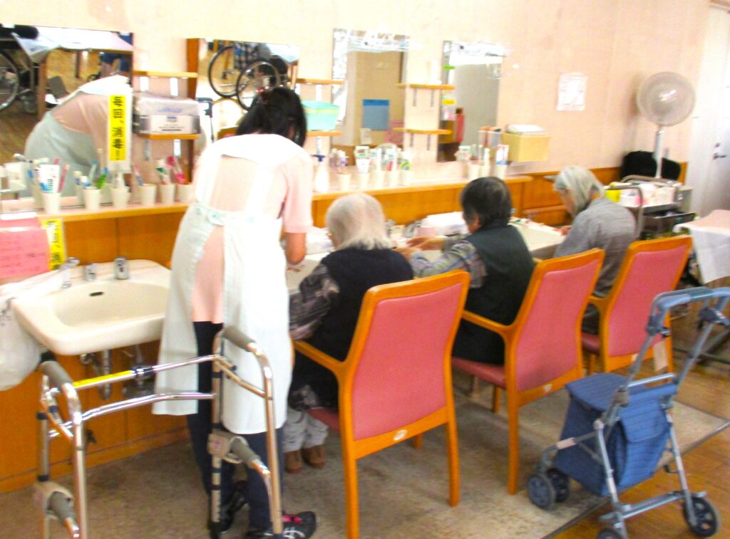 一般財団法人　国分寺市健康福祉サービス協会　国分寺市介護老人保健施設　すこやか